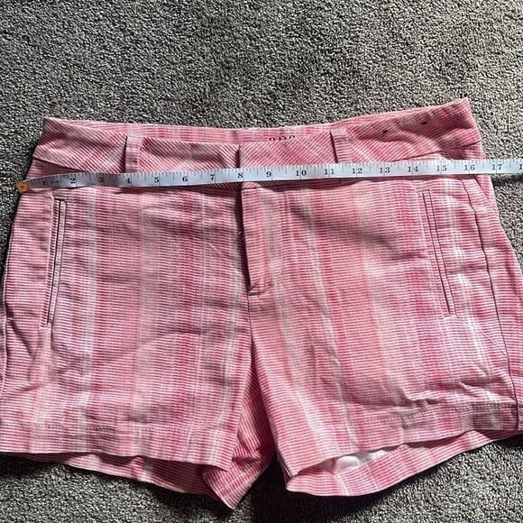ANA A New Approach Shorts Womens Size 4 Pink Print Twill Flat Shorts Chino - Picture 8 of 9